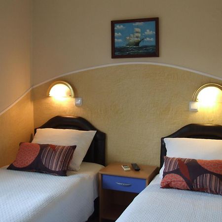 Apartments Pod Lozom With Seaview Petrovac ห้อง รูปภาพ