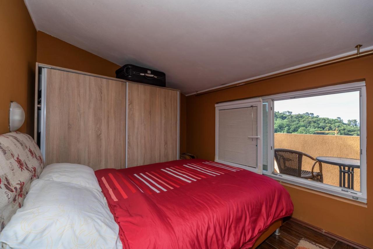 Apartments Pod Lozom With Seaview Petrovac ห้อง รูปภาพ