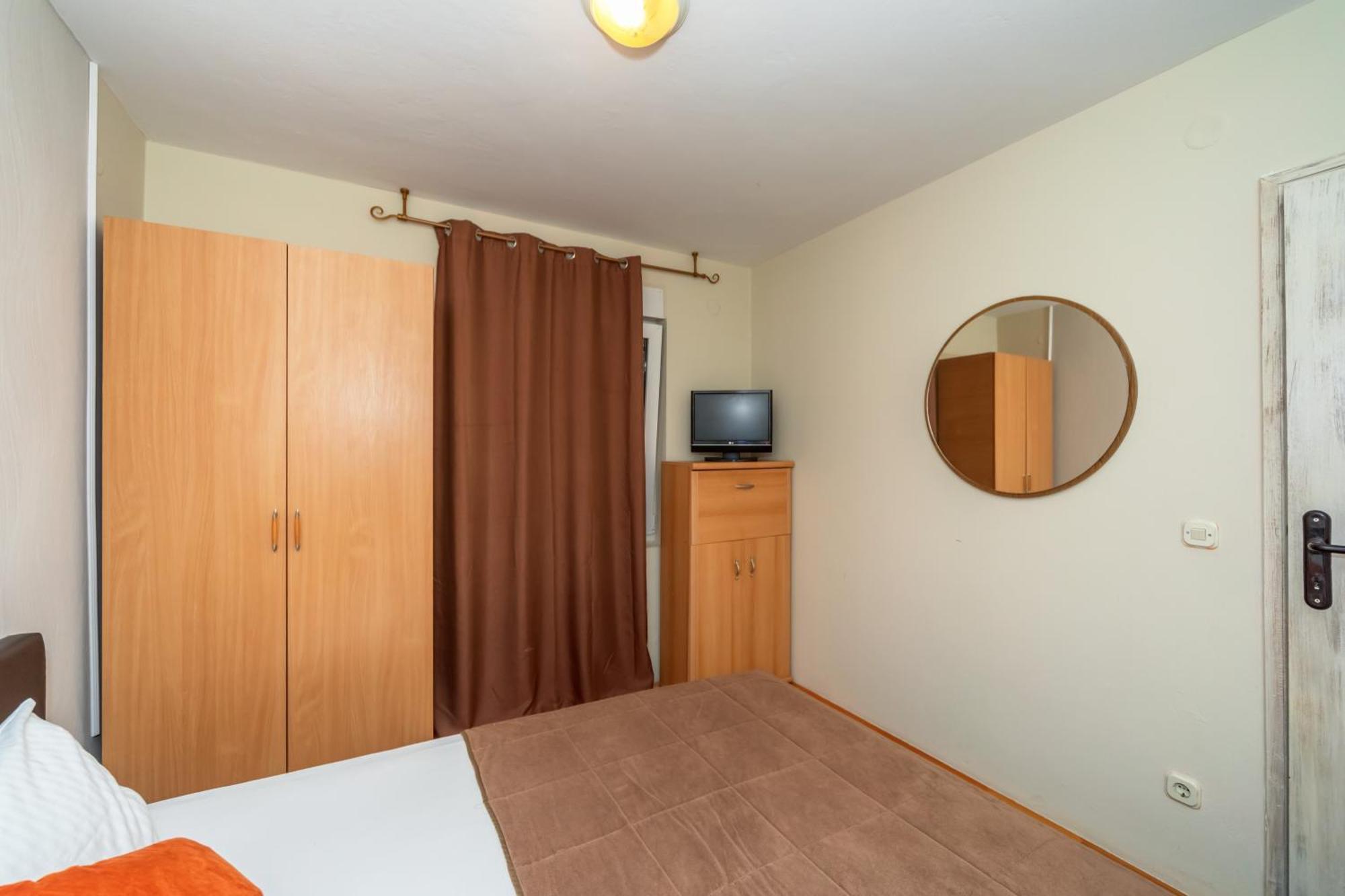 Apartments Pod Lozom With Seaview Petrovac ห้อง รูปภาพ