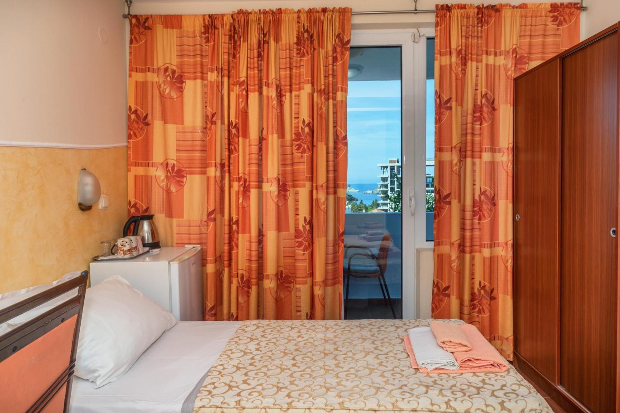 Apartments Pod Lozom With Seaview Petrovac ห้อง รูปภาพ
