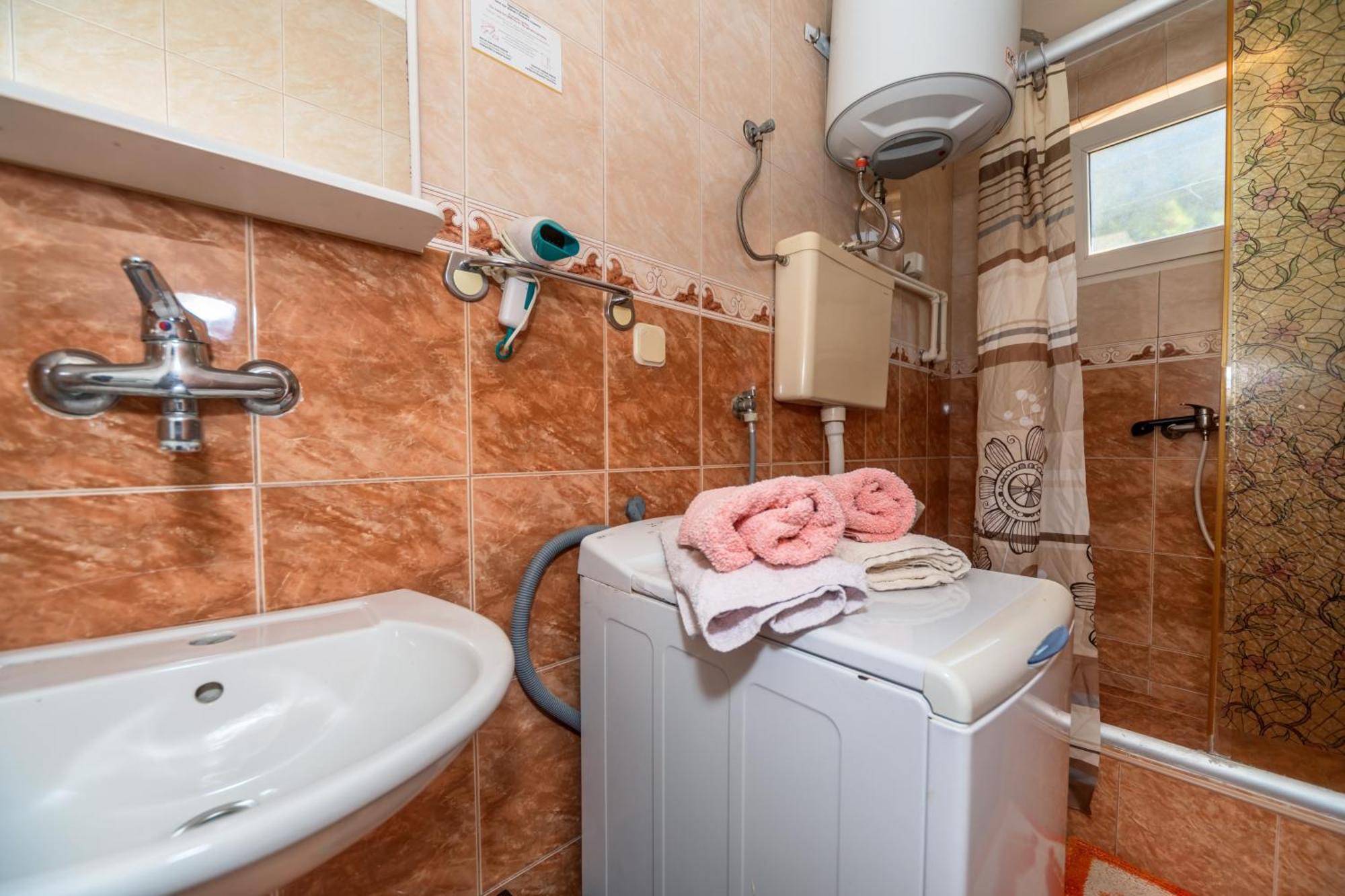 Apartments Pod Lozom With Seaview Petrovac ห้อง รูปภาพ