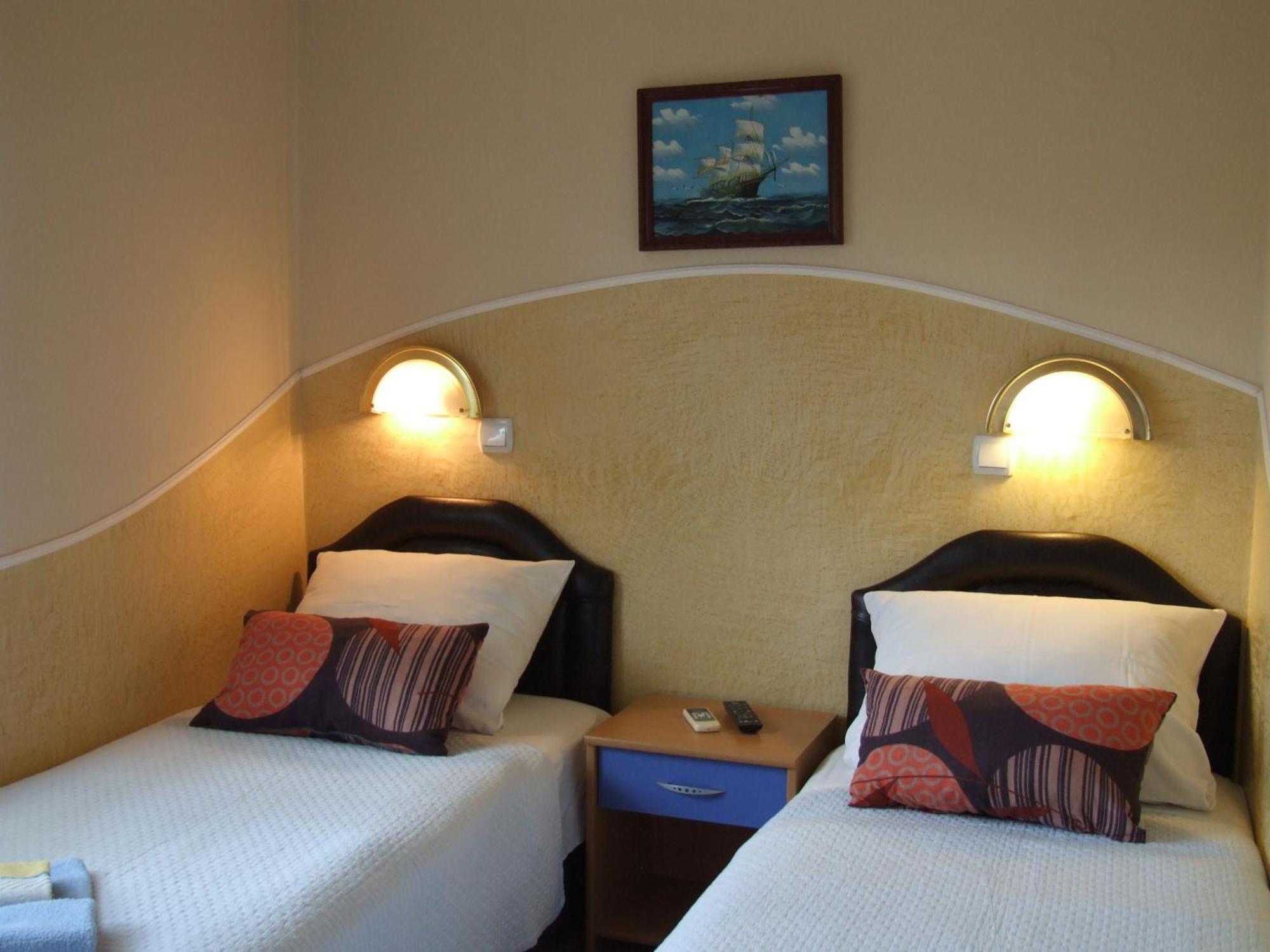 Apartments Pod Lozom With Seaview Petrovac ห้อง รูปภาพ
