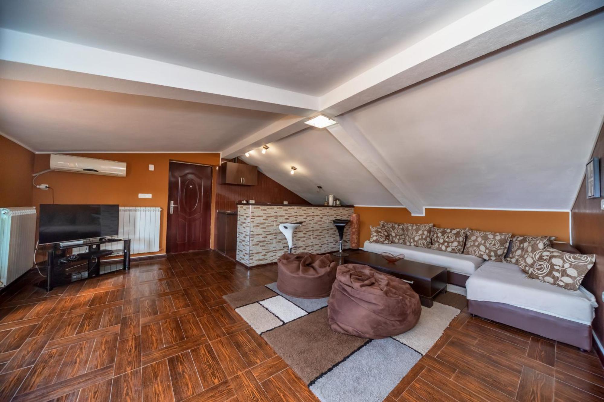 Apartments Pod Lozom With Seaview Petrovac ห้อง รูปภาพ